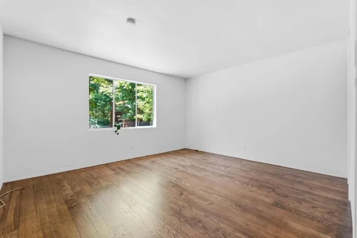 2033 San Carlos Avenue, San Carlos, California 94070