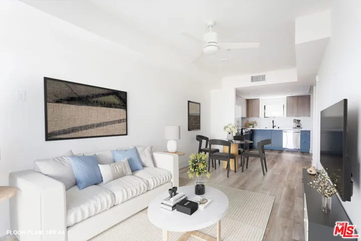 7617 Santa Monica Boulevard 220, West Hollywood, California 90046