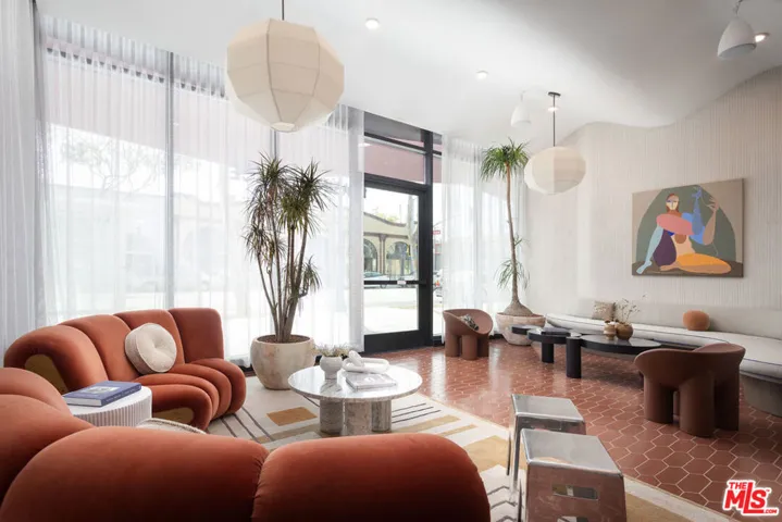 7617 Santa Monica Boulevard 220, West Hollywood, California 90046