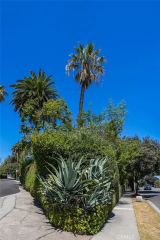 229 E Washington, Pasadena, California 91104