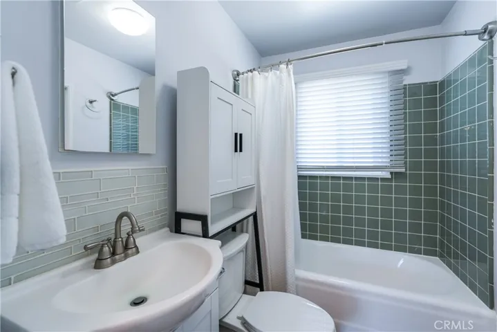 229 E Washington, Pasadena, California 91104
