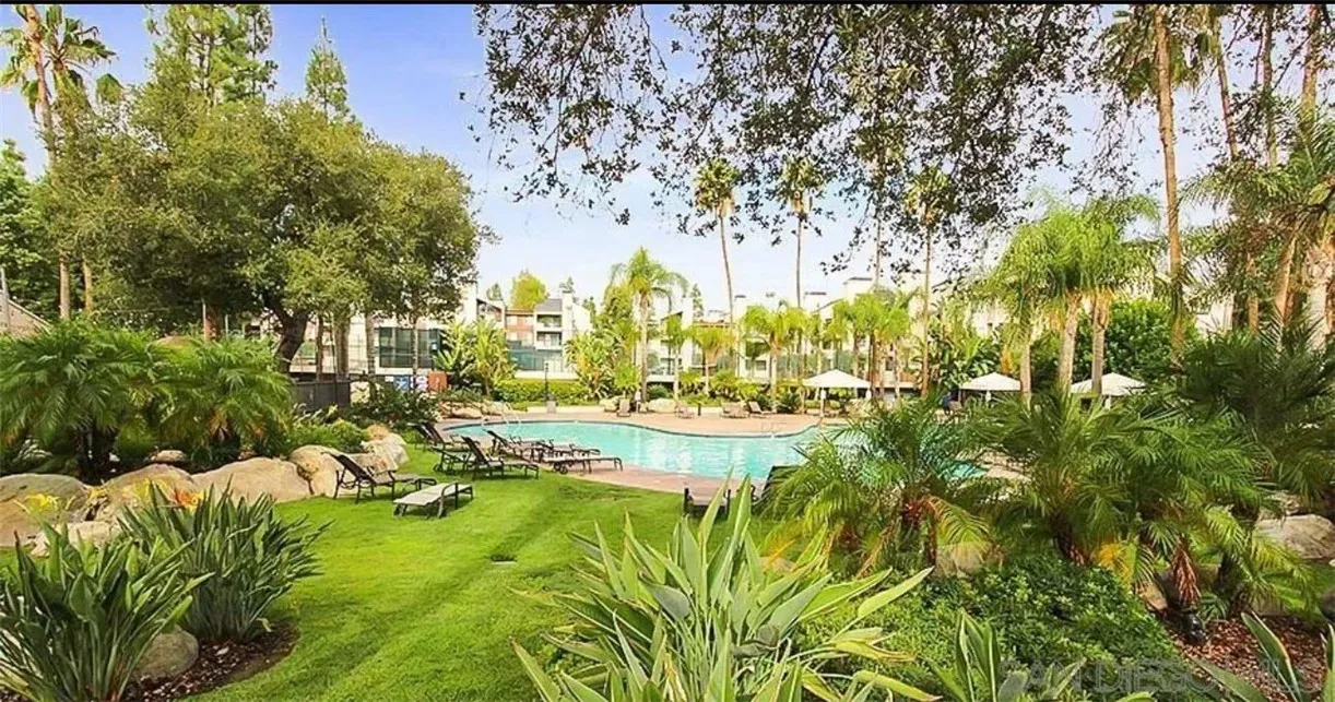 AMAZING OUTDOOR SPACE