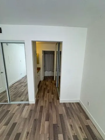BEDROOM TO BATHROMM