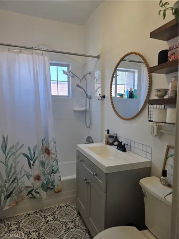 800 Pacific Avenue 204, Long Beach, California 90813