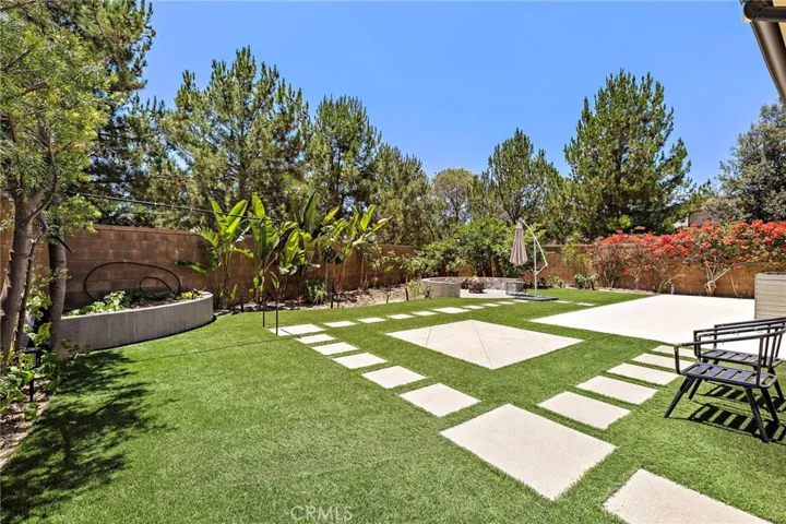72 Henson, Irvine, California 92620