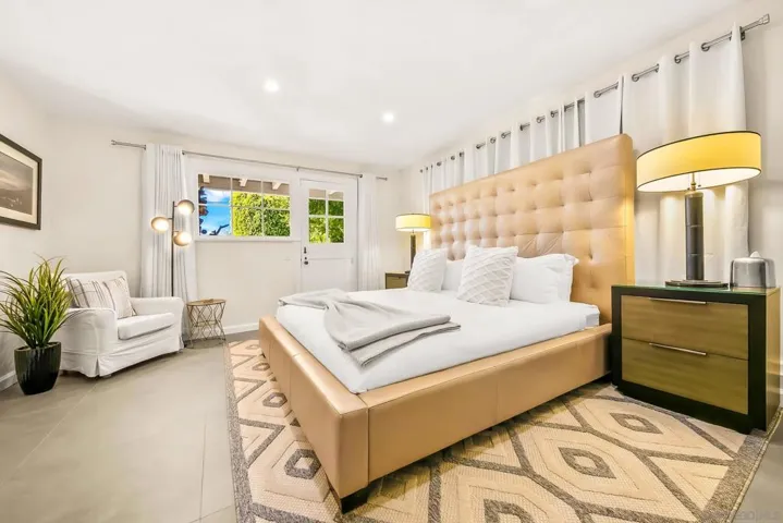 1380 Park 1/2, La Jolla, California 92037