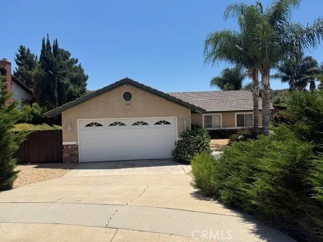 30904 Long Point Drive, Canyon Lake, California 92587