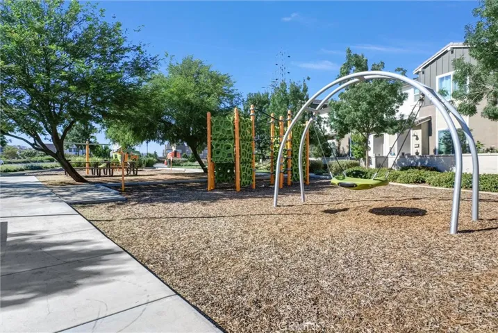 3662 E Moonlight 82, Ontario, California 91761