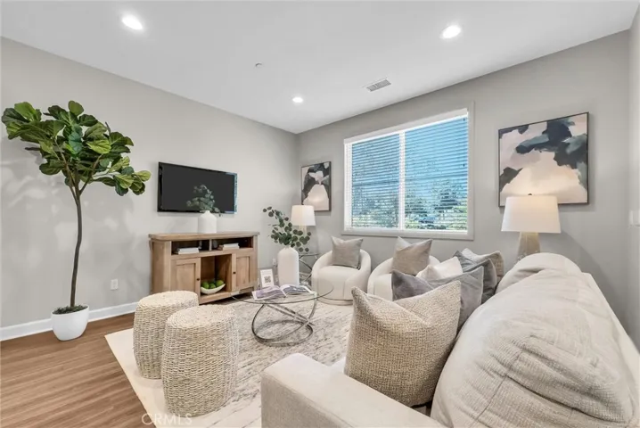 3662 E Moonlight 82, Ontario, California 91761