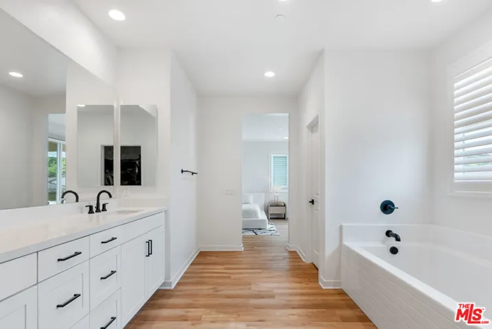 18130 Radiance Lane, Santa Clarita, California 91350