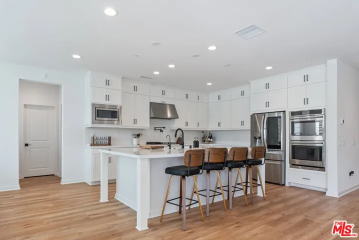 18130 Radiance Lane, Santa Clarita, California 91350