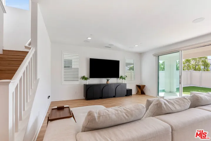 18130 Radiance Lane, Santa Clarita, California 91350