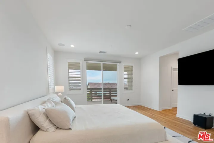 18130 Radiance Lane, Santa Clarita, California 91350
