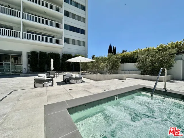 999 N Doheny Drive 406, West Hollywood, California 90069