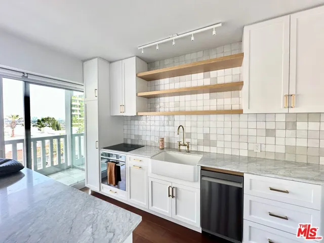 999 N Doheny Drive 406, West Hollywood, California 90069