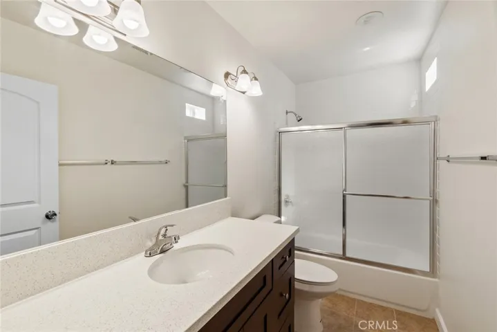 136 N Rampart Boulevard 3, Los Angeles, California 90026
