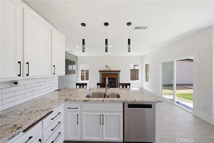 31509 Stoney Creek, Lake Elsinore, California 92532