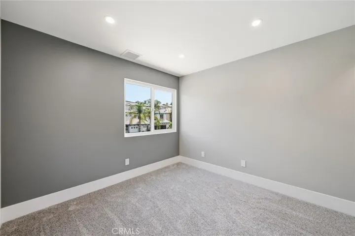 31509 Stoney Creek, Lake Elsinore, California 92532