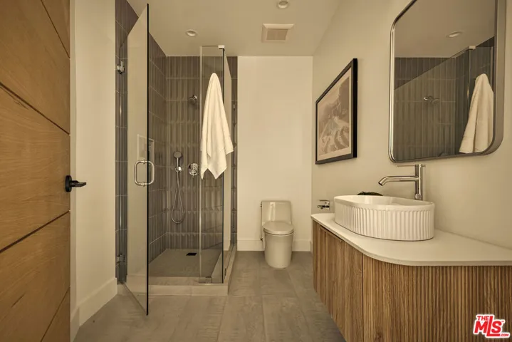 14242 Valley Vista Boulevard, Los Angeles, California 91423