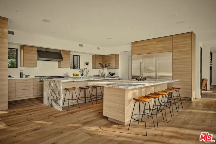 14242 Valley Vista Boulevard, Los Angeles, California 91423