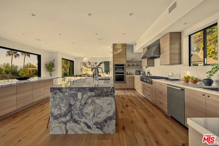 14242 Valley Vista Boulevard, Los Angeles, California 91423