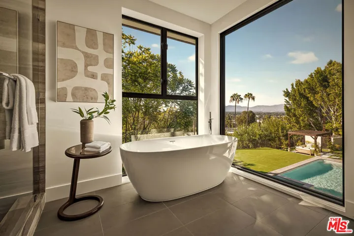 14242 Valley Vista Boulevard, Los Angeles, California 91423
