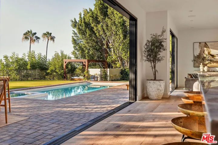 14242 Valley Vista Boulevard, Los Angeles, California 91423