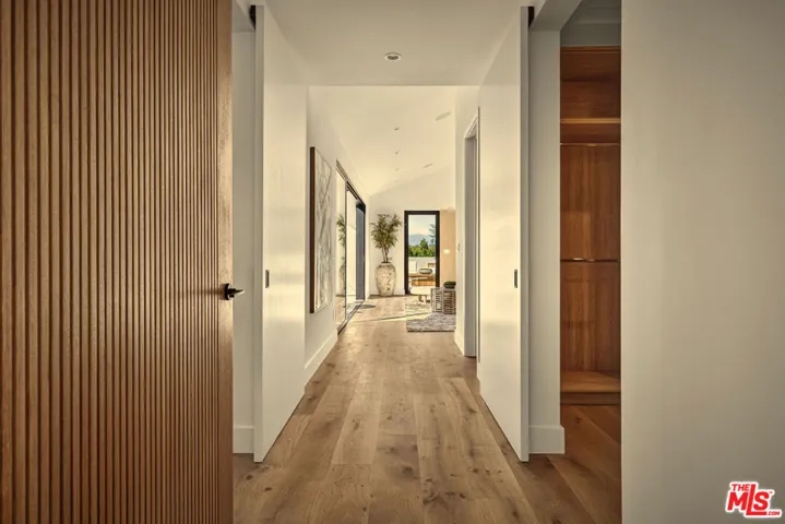 14242 Valley Vista Boulevard, Los Angeles, California 91423