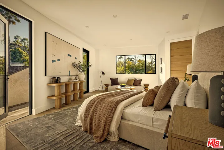 14242 Valley Vista Boulevard, Los Angeles, California 91423