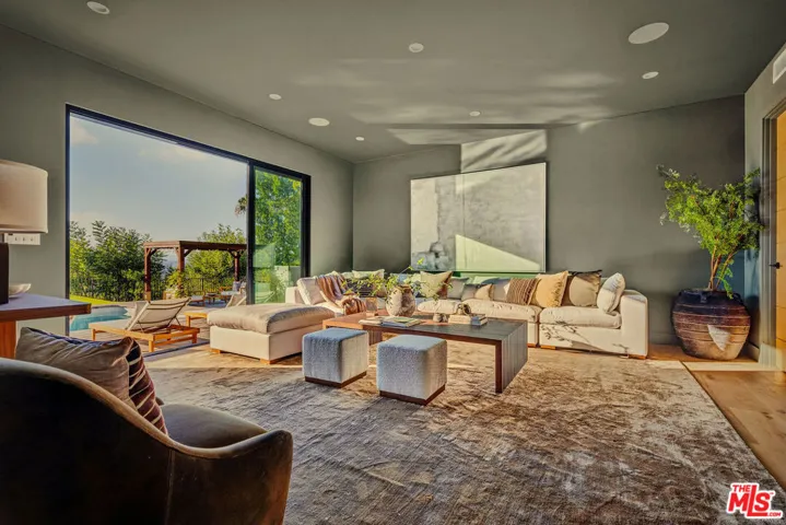 14242 Valley Vista Boulevard, Los Angeles, California 91423