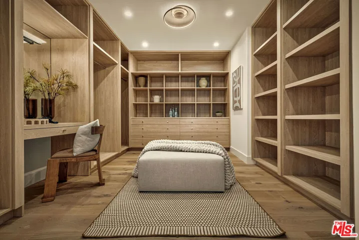 14242 Valley Vista Boulevard, Los Angeles, California 91423