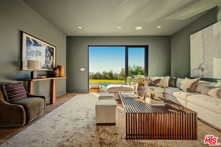 14242 Valley Vista Boulevard, Los Angeles, California 91423