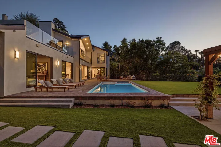 14242 Valley Vista Boulevard, Los Angeles, California 91423