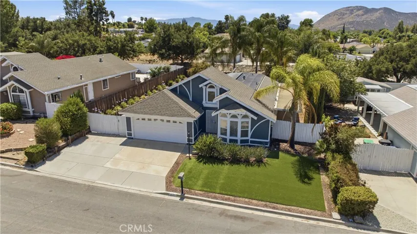 33455 Hidden Hollow Drive, Wildomar, California 92595