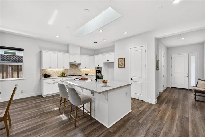 2006 Red Oak Drive, Hollister, California 95023
