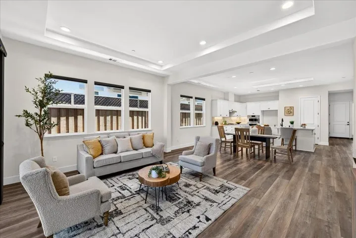 2006 Red Oak Drive, Hollister, California 95023