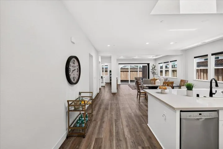 2006 Red Oak Drive, Hollister, California 95023