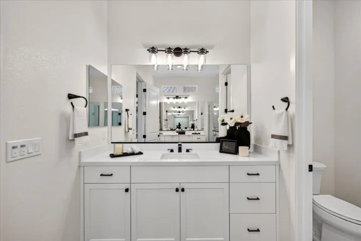 2006 Red Oak Drive, Hollister, California 95023