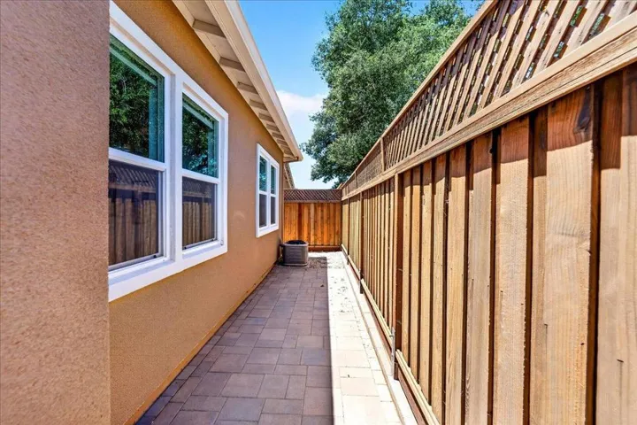 2006 Red Oak Drive, Hollister, California 95023