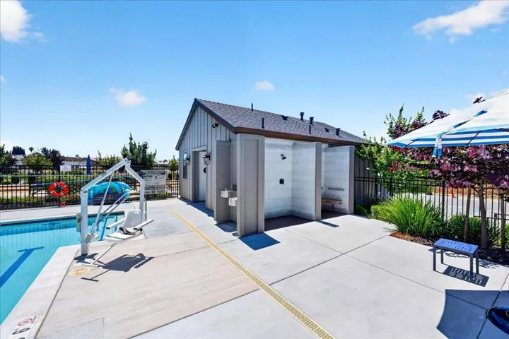 2006 Red Oak Drive, Hollister, California 95023