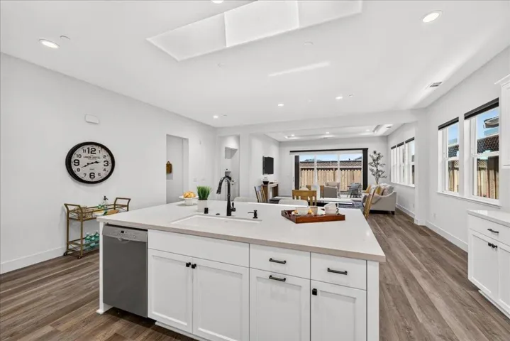 2006 Red Oak Drive, Hollister, California 95023