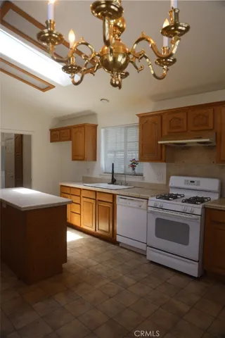 19361 Brookhurst St 44, Huntington Beach, California 92646