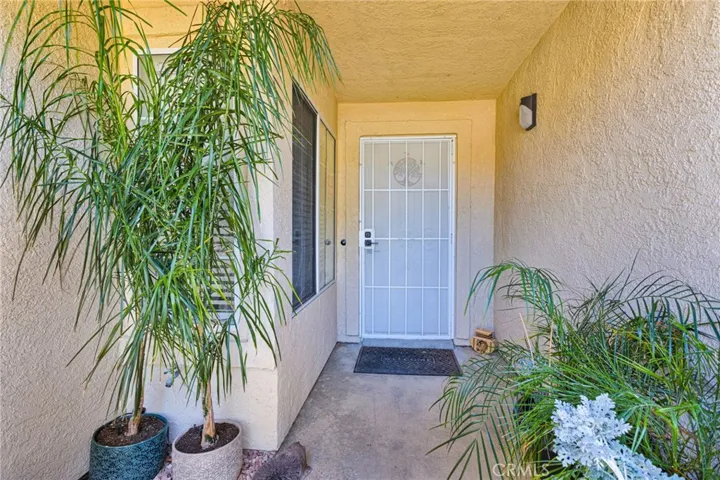 1116 Oakwood Lane, Rosamond, California 93560