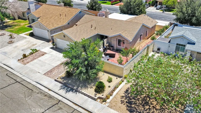 1116 Oakwood Lane, Rosamond, California 93560