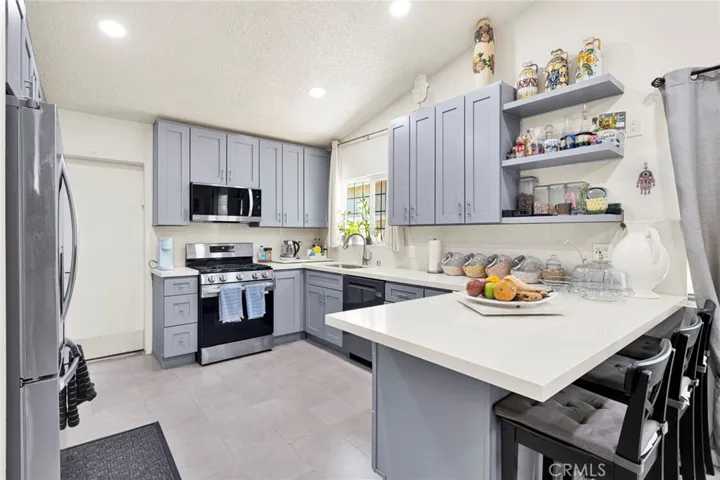 1116 Oakwood Lane, Rosamond, California 93560