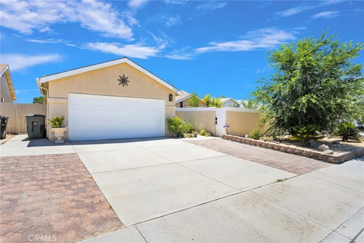 1116 Oakwood Lane, Rosamond, California 93560