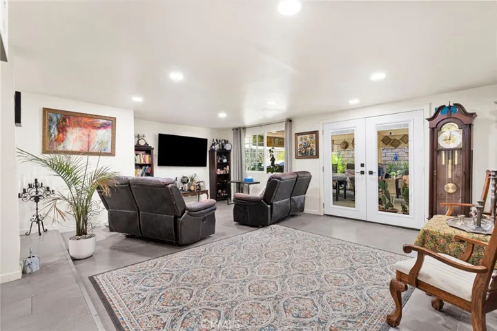 1116 Oakwood Lane, Rosamond, California 93560