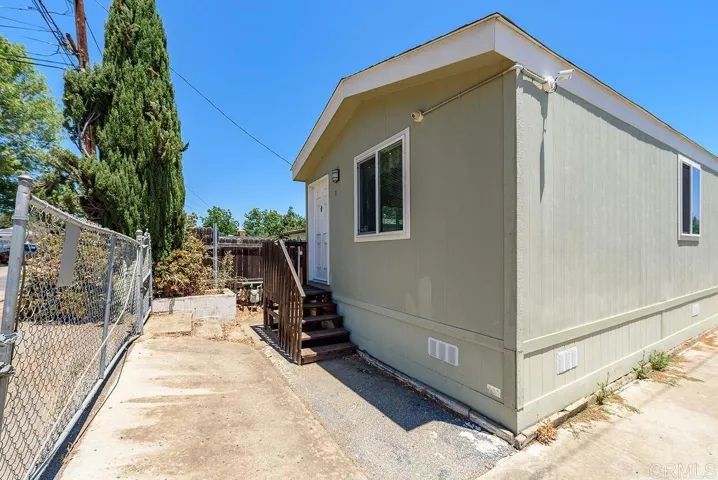 8213 Sunset Road, Lakeside, California 92040