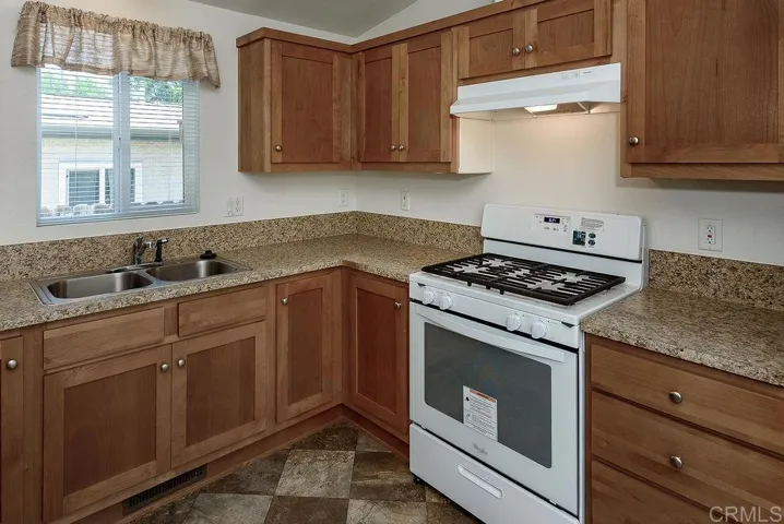 8213 Sunset Road, Lakeside, California 92040