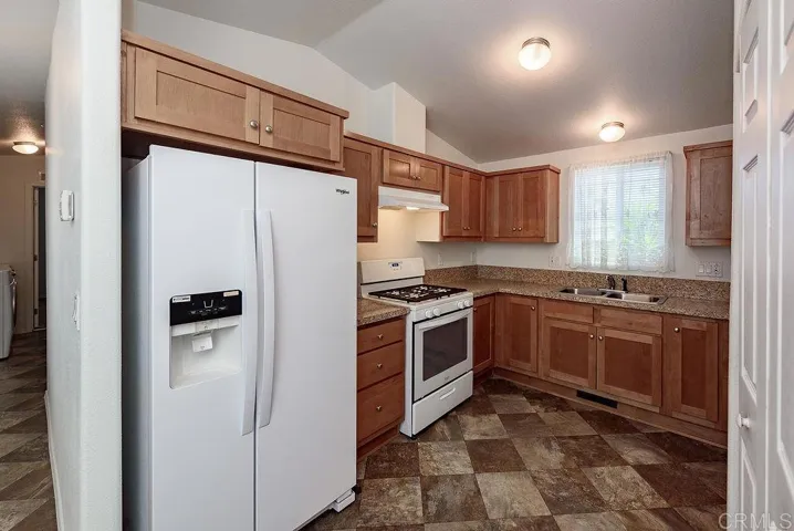 8213 Sunset Road, Lakeside, California 92040